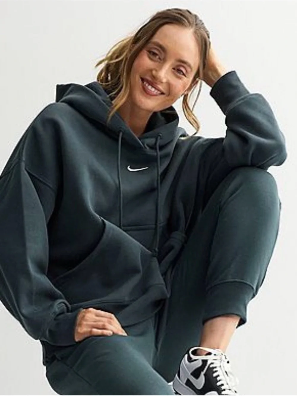Nike soft pullover